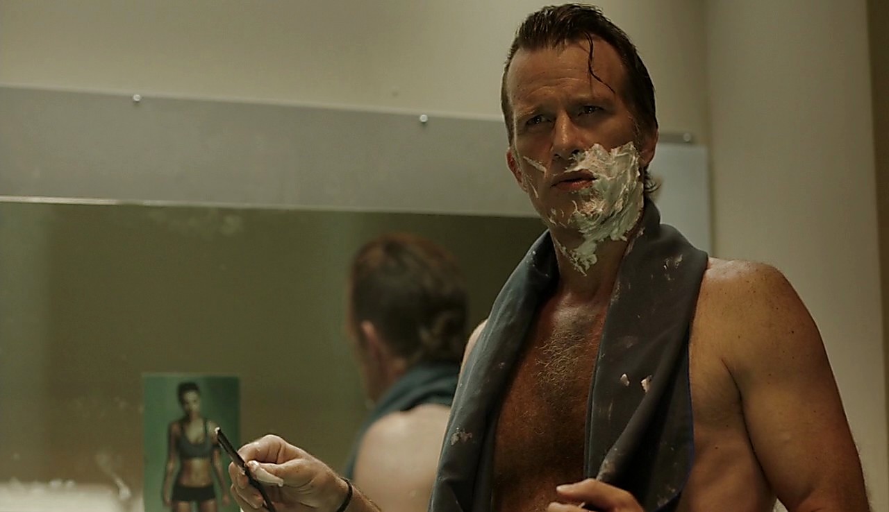Thomas Jane sexy shirtless scene February 10, 2017, 11am