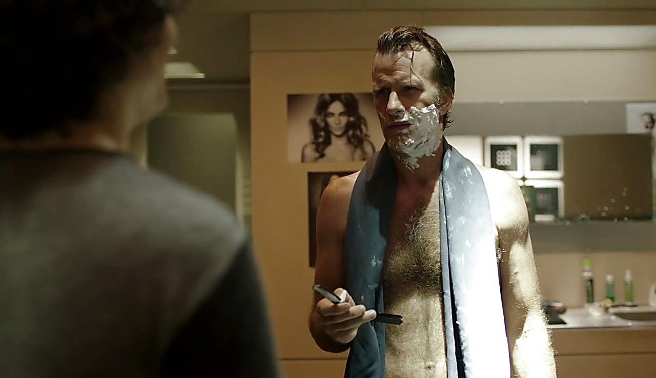 Thomas Jane sexy shirtless scene February 10, 2017, 11am
