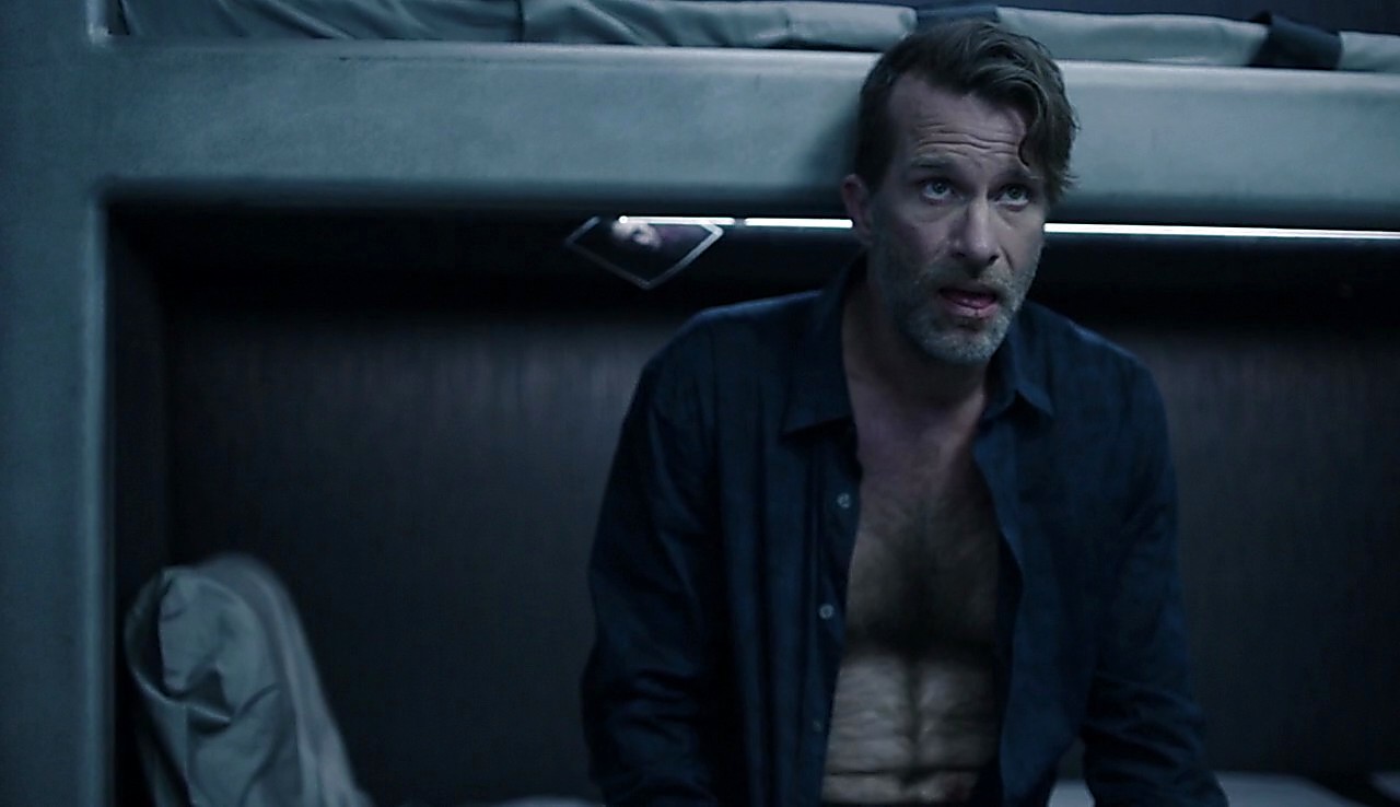 Thomas Jane sexy shirtless scene February 3, 2017, 12pm