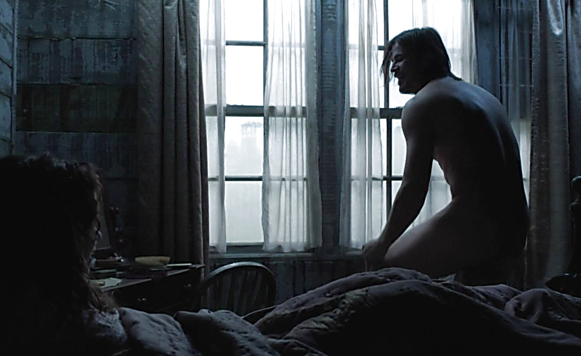 Josh Hartnett sexy shirtless scene June 2, 2014, 2am